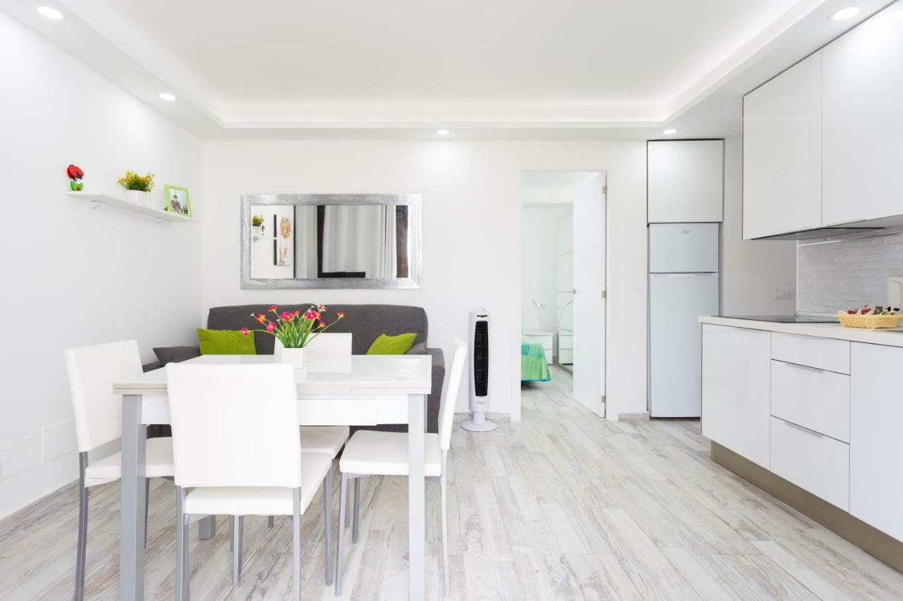 241 Quiet Bungalow With Terrace And Barbecue Playa de las Américas Buitenkant foto