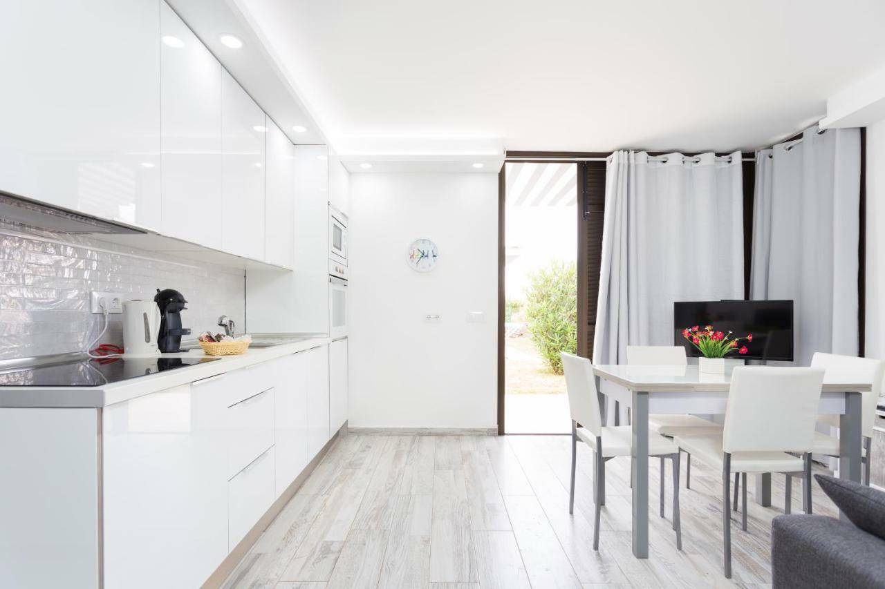 241 Quiet Bungalow With Terrace And Barbecue Playa de las Américas Buitenkant foto